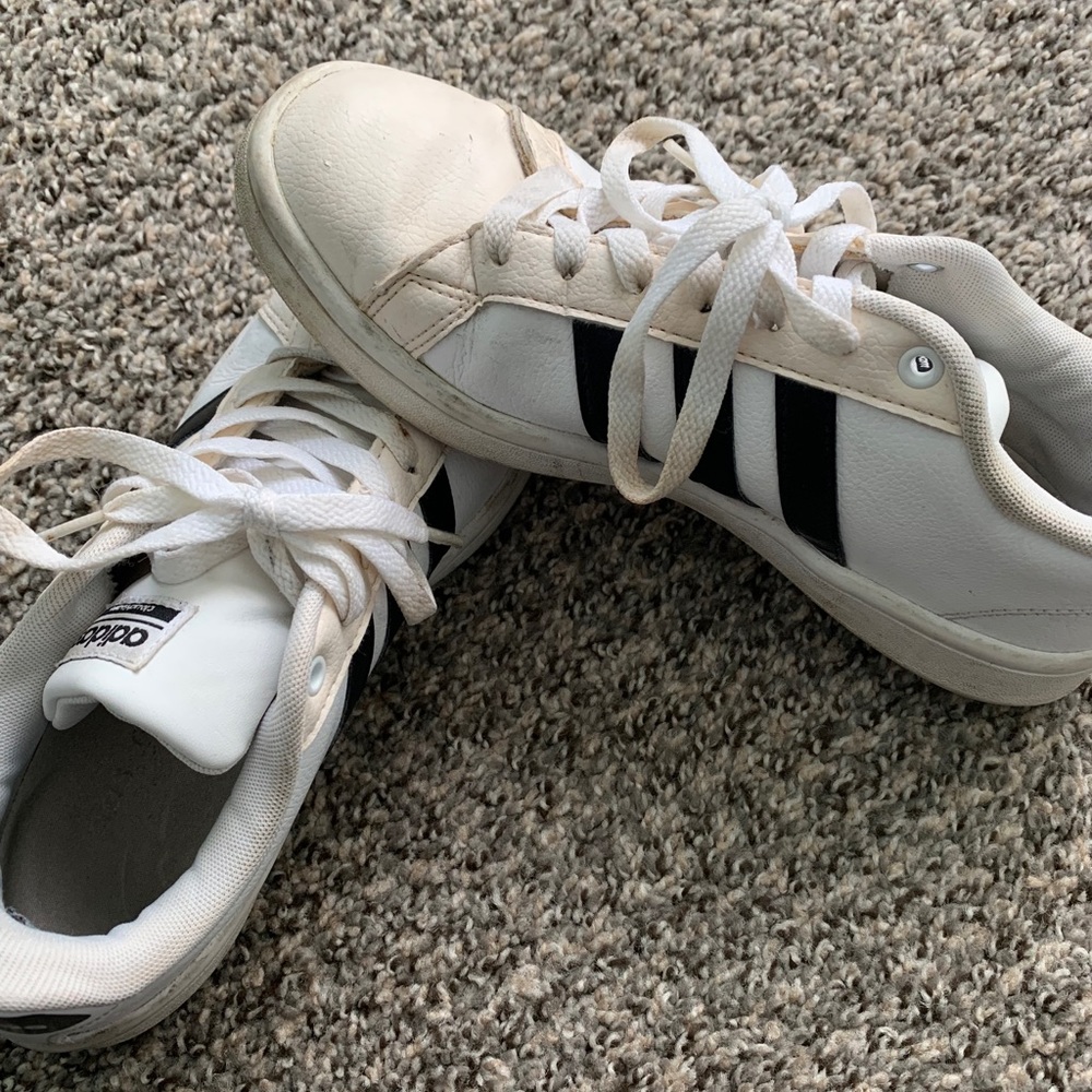 Adidas cloud foam casual sneaker